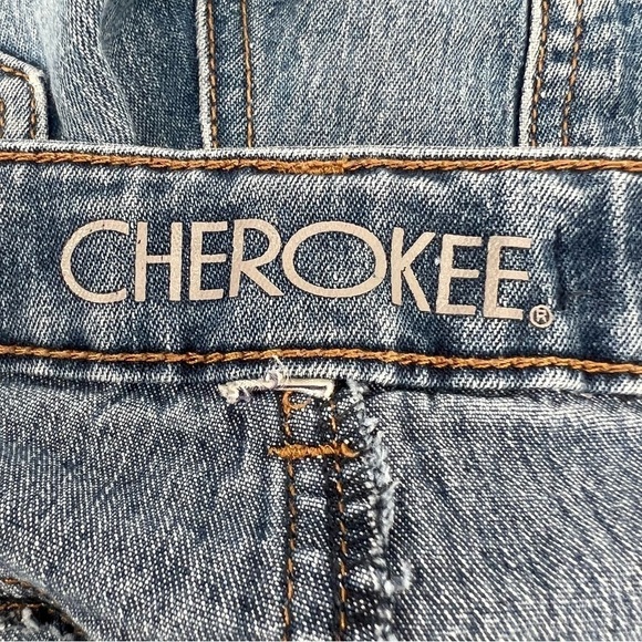 Cherokee Adjustable Waist Cuffed Hem Jean Shorts Size 28 Women's - Picture 2 of 5